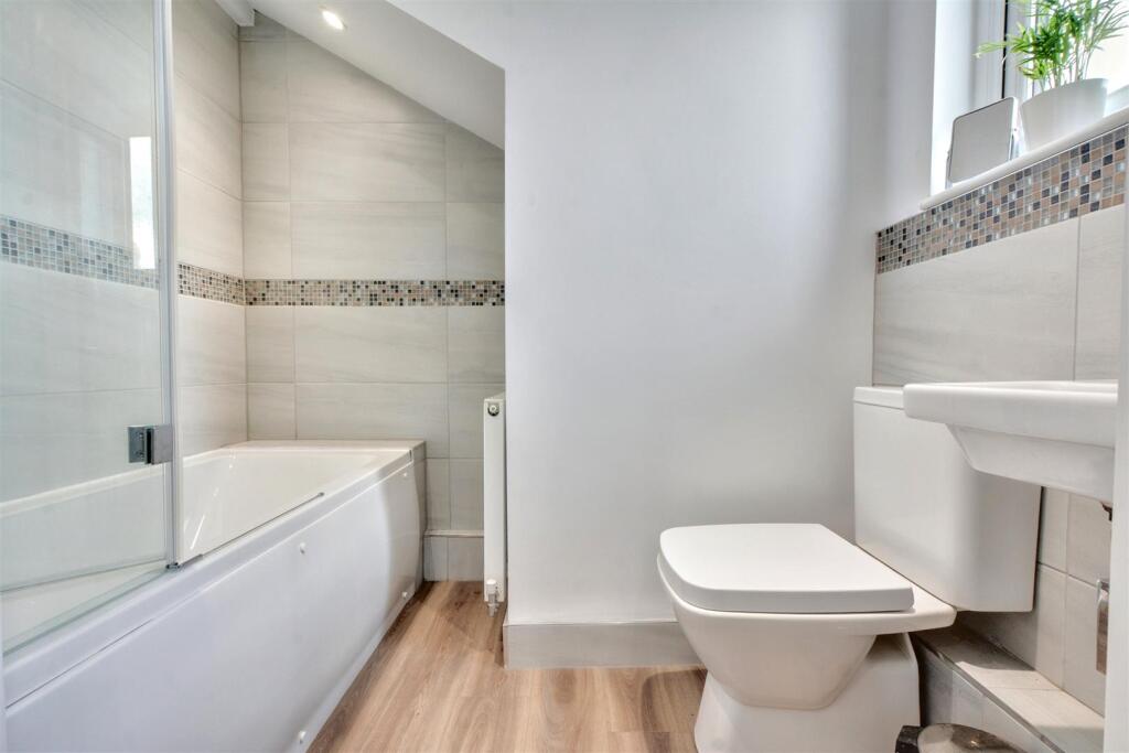 Ensuite_1.jpeg