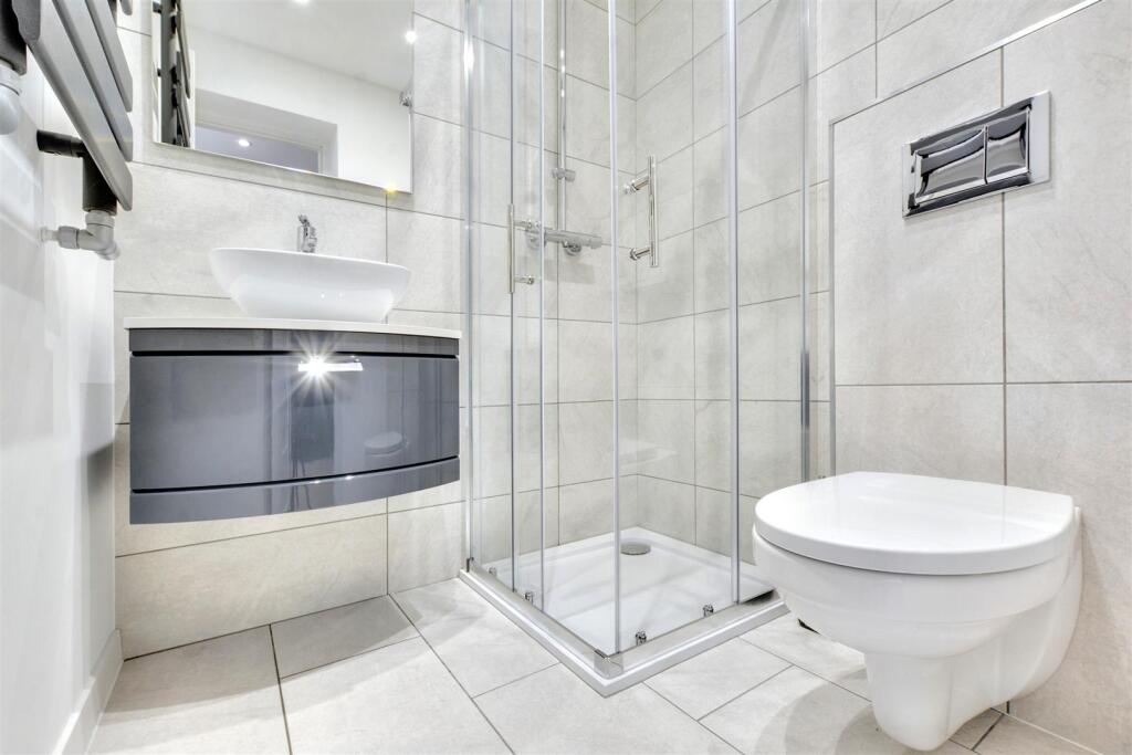 Shower Room.jpeg