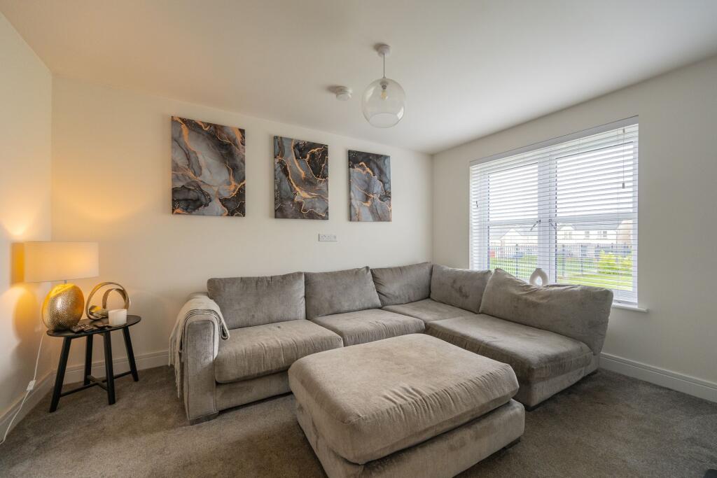 Lounge / Second reception room