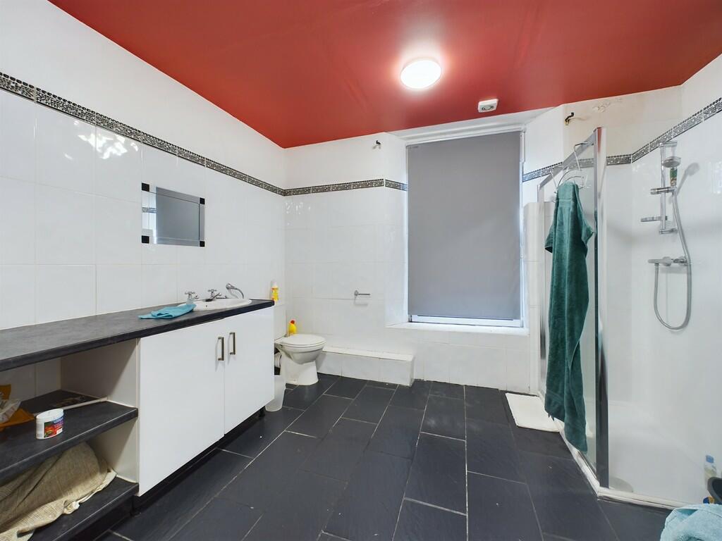 CAM02089G0-PR0385...