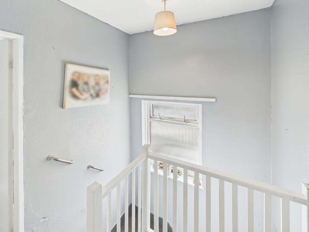 Ewemove Pudsey - Hallway