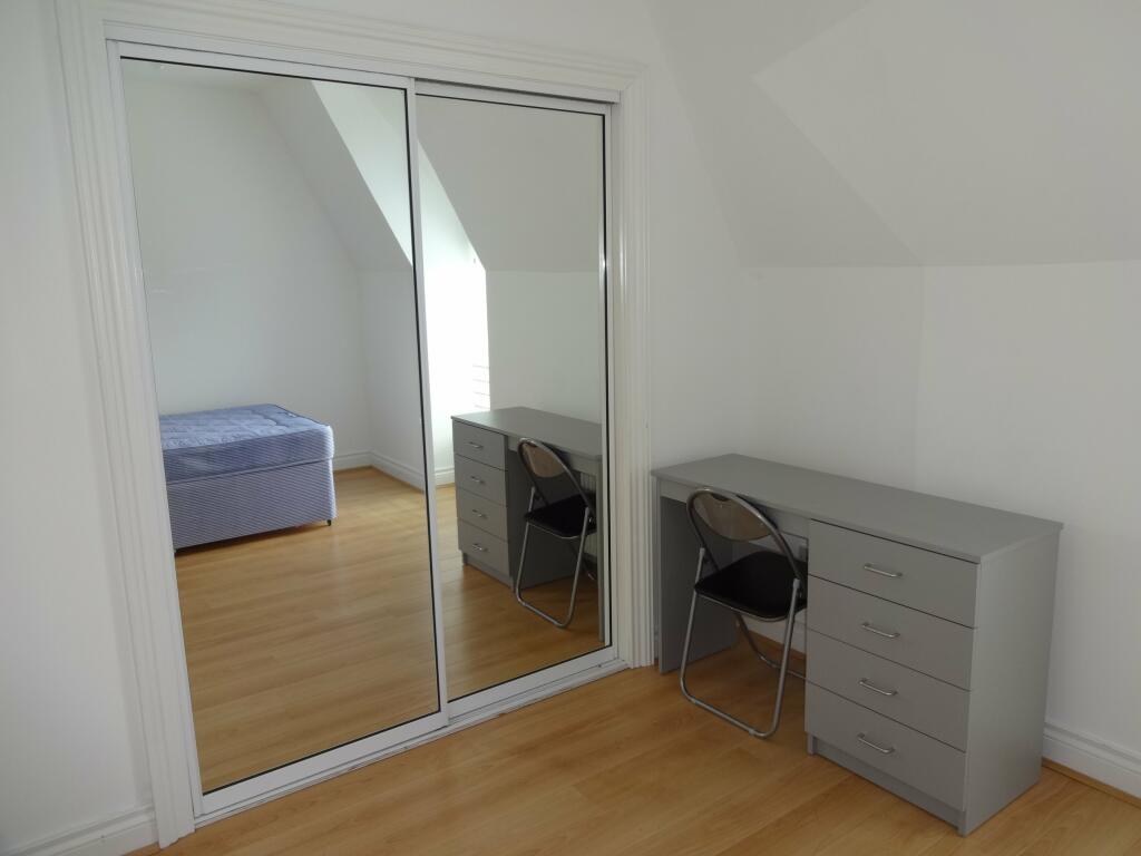 Bed 4