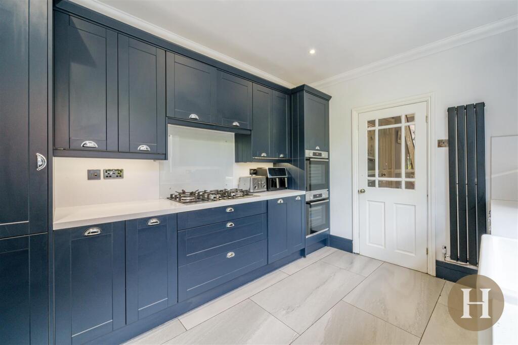 Hadleigh Estate Agents-6.jpg