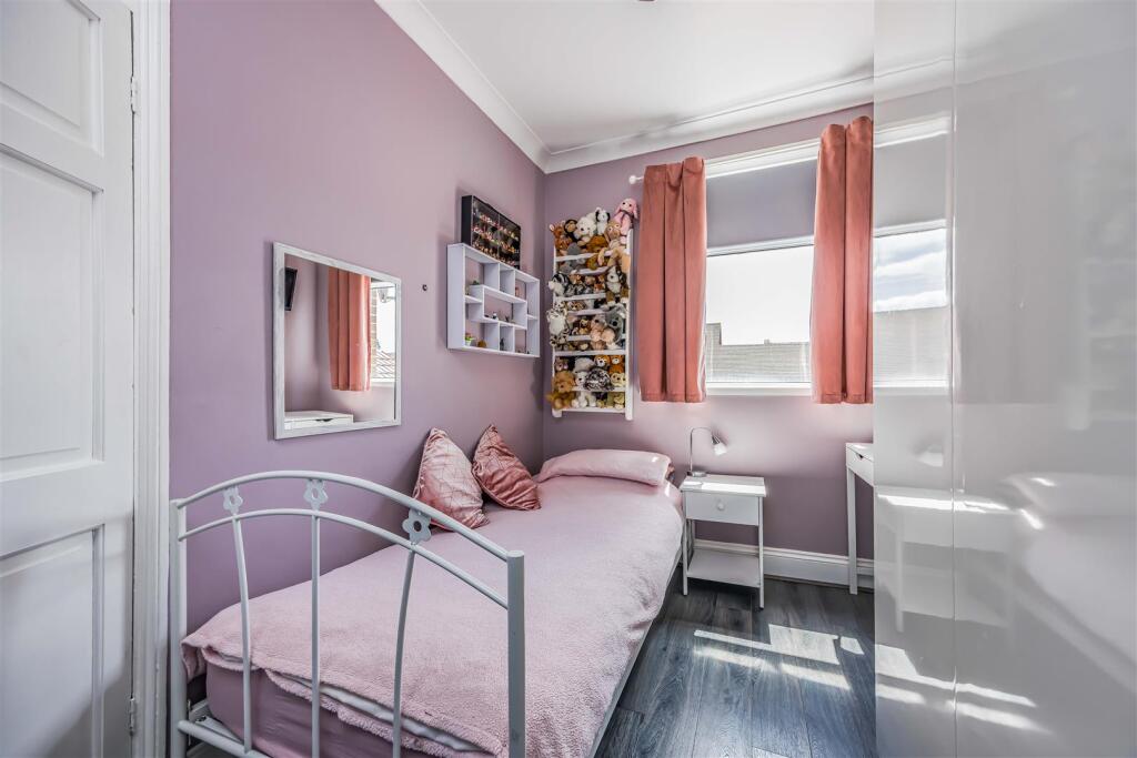 6 Seafield Road, Baffins-Small-PorticoMarketing-So