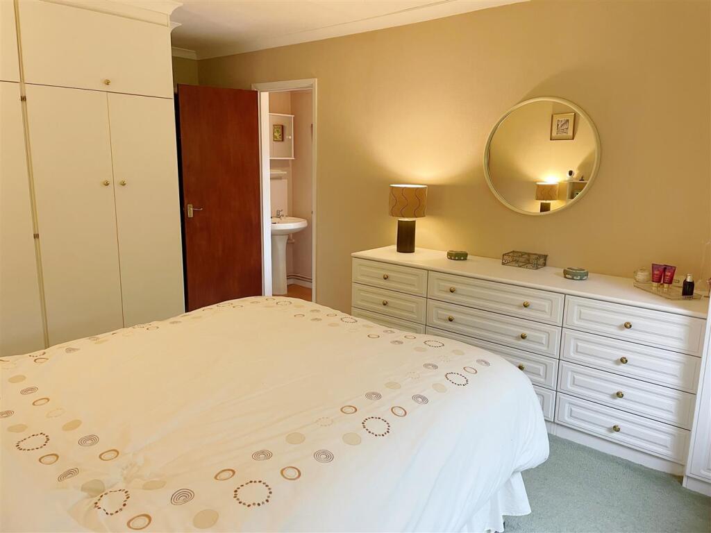Bed 1a.JPG