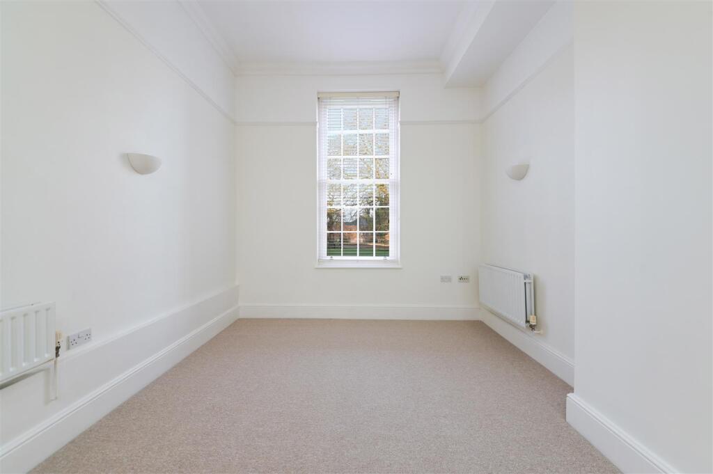 New WELLESLEY HOUSE,6-11 (1).jpg