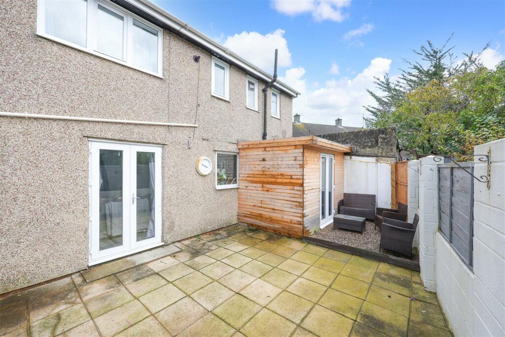 21 Allington Way 33.JPG