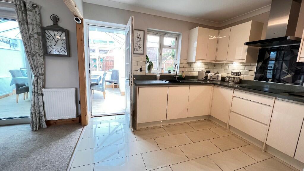 Fitted Kitchen