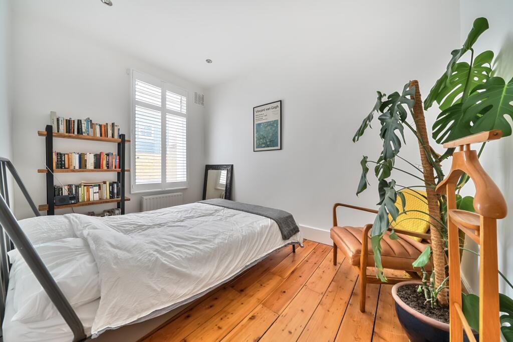 1316540-5-685d347...