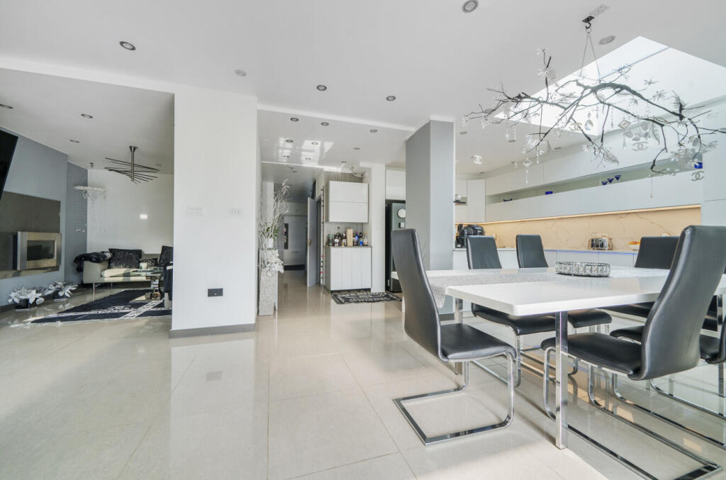 1314667-15-685c30...