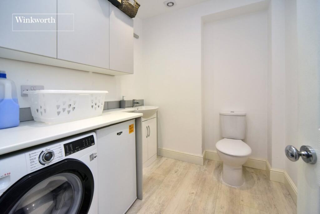 Windsor Avenue, Cheam, Sutton, SM3