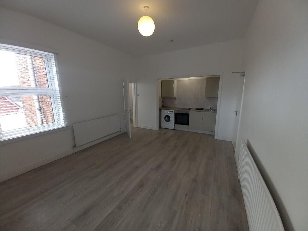 Living / kitchen