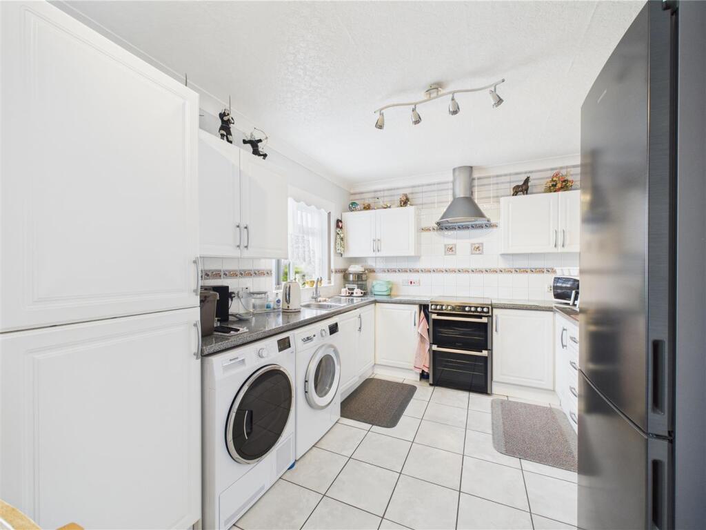 KITCHEN/ DINER