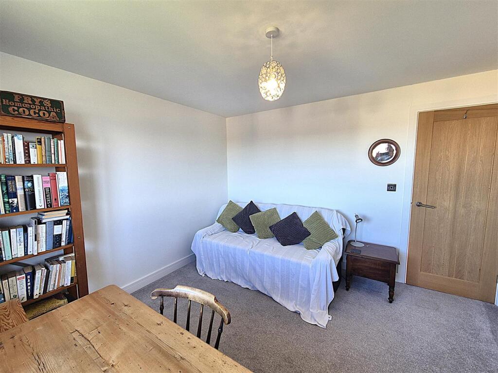 4th Bedroom 2.jpg