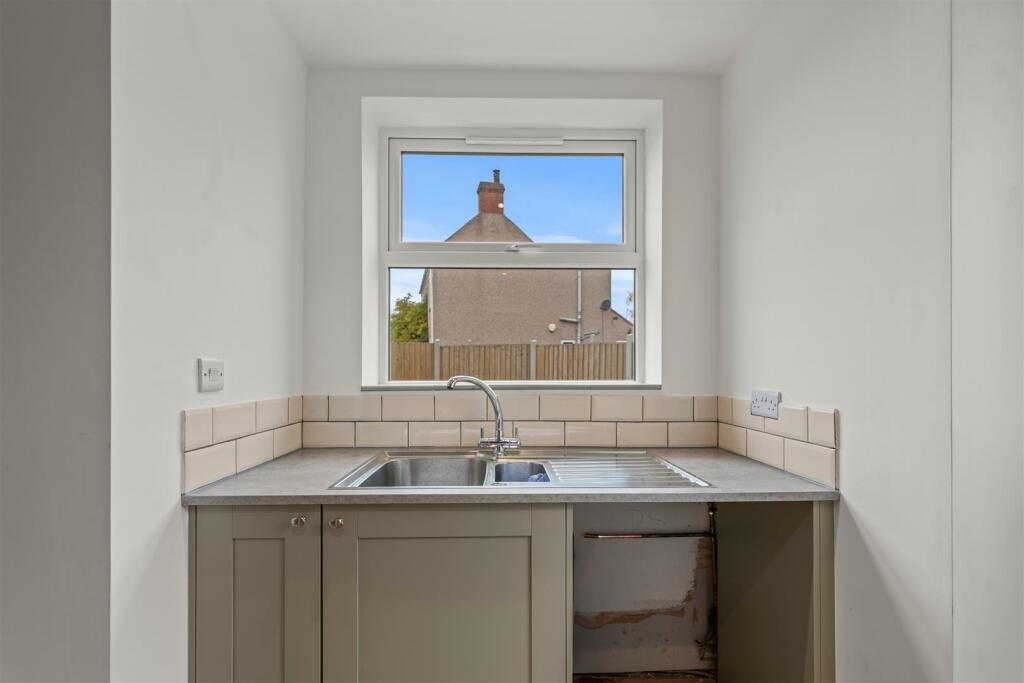 8 Bridle Road-03.jpg