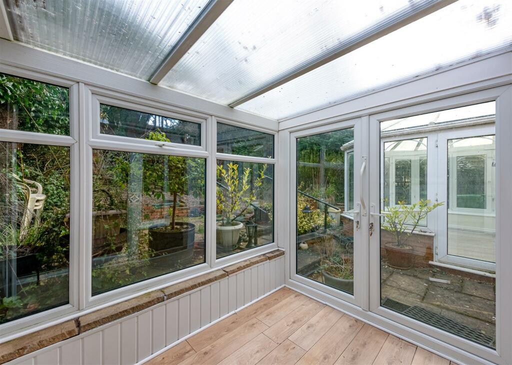 50 Bramstead Avenue-conservatory JAN24.jpg