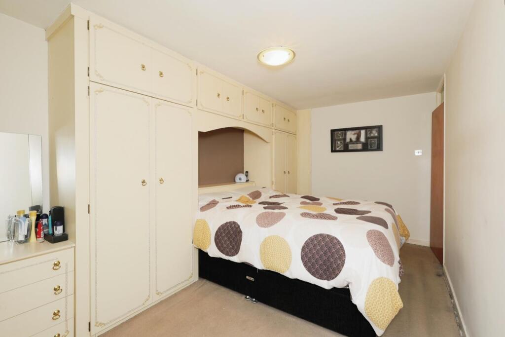 BEDROOM NO.1