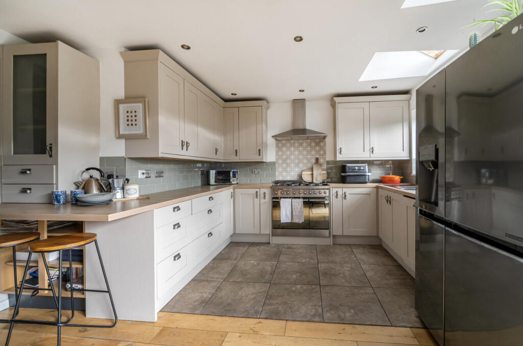 1318027-25-687ff3...