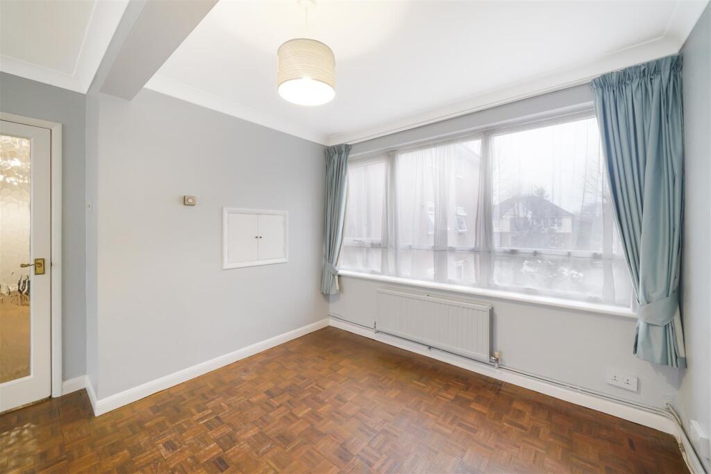 5 Cambridge Court, Harrowdene Road - t5jYJNAwUlwhT