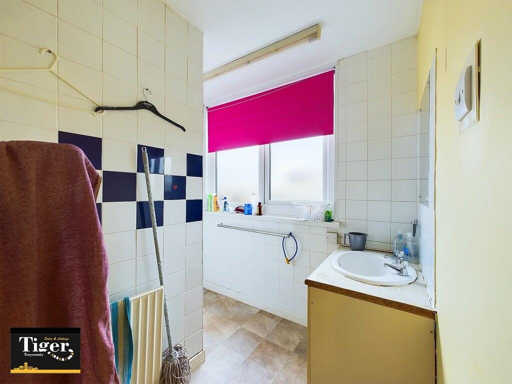 CAM03440G0-PR0196...