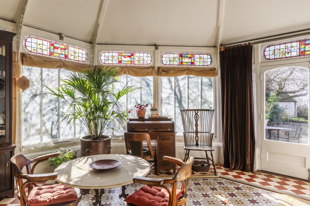 Conservatory / Garden Room