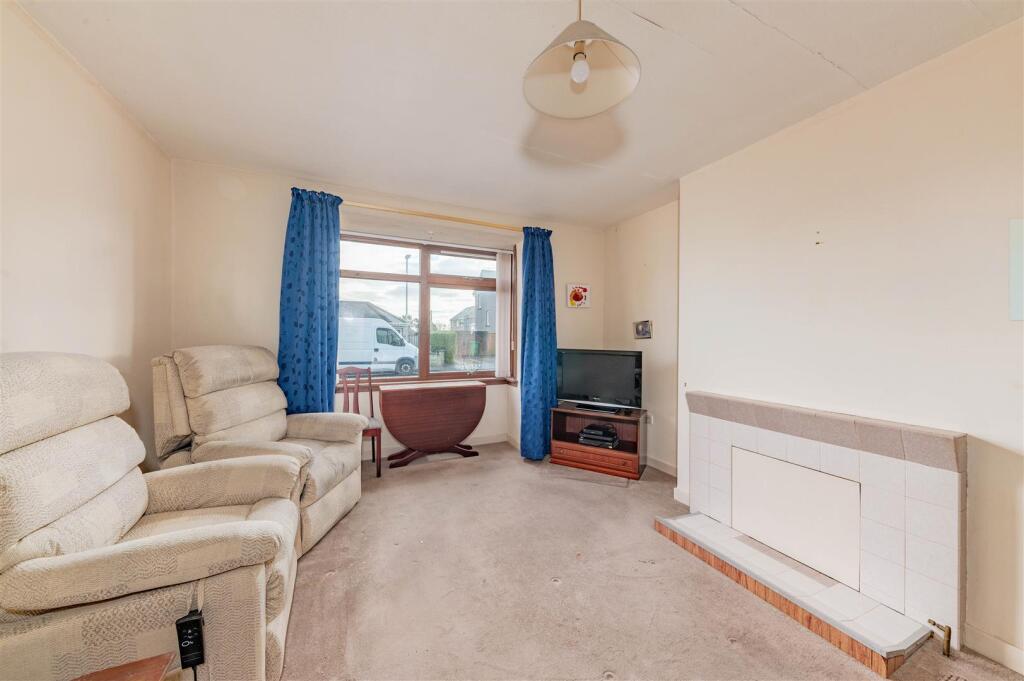 40 Lowson Avenue Carnoustie-6.JPG