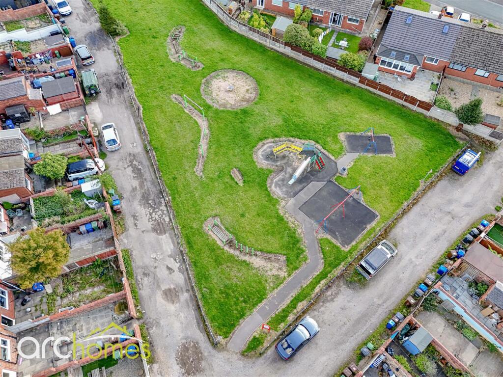 dji_fly_20250925_124626_0027_1758802822646_photo.j