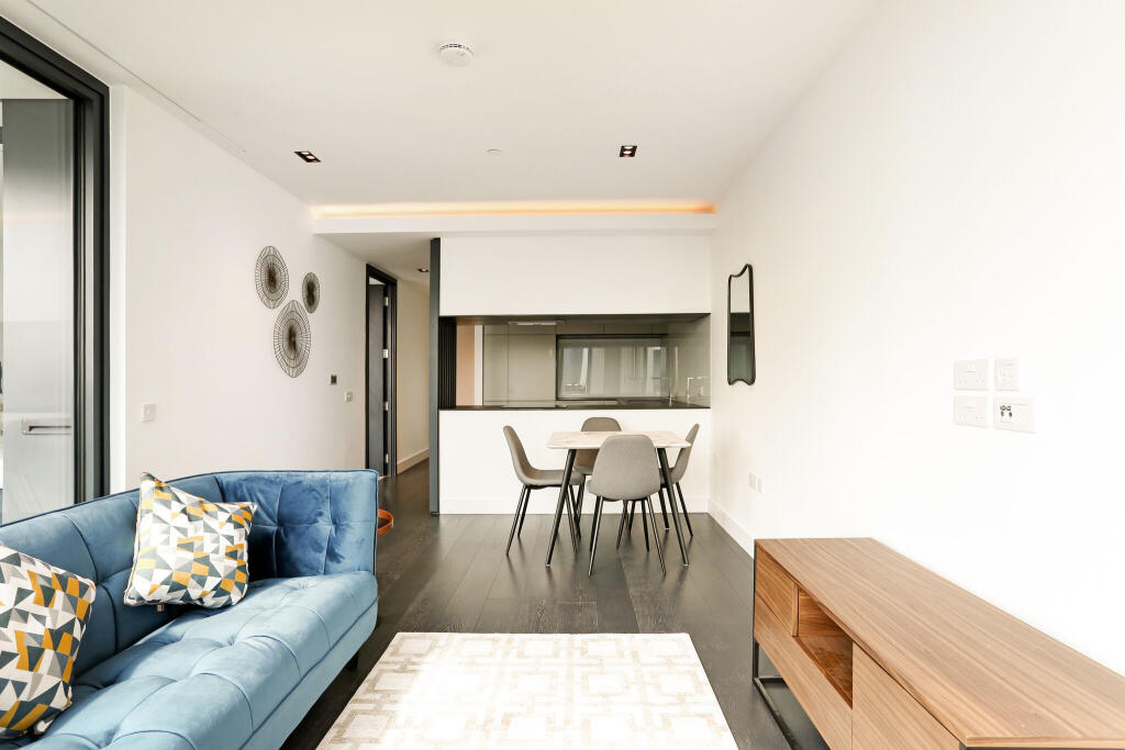 Living room/kitchen