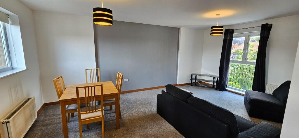 Lounge &amp; Dining Area