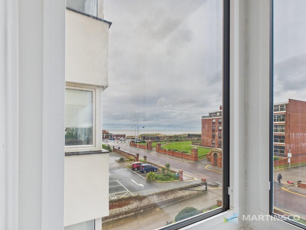 CAM02318G0-PR0557...