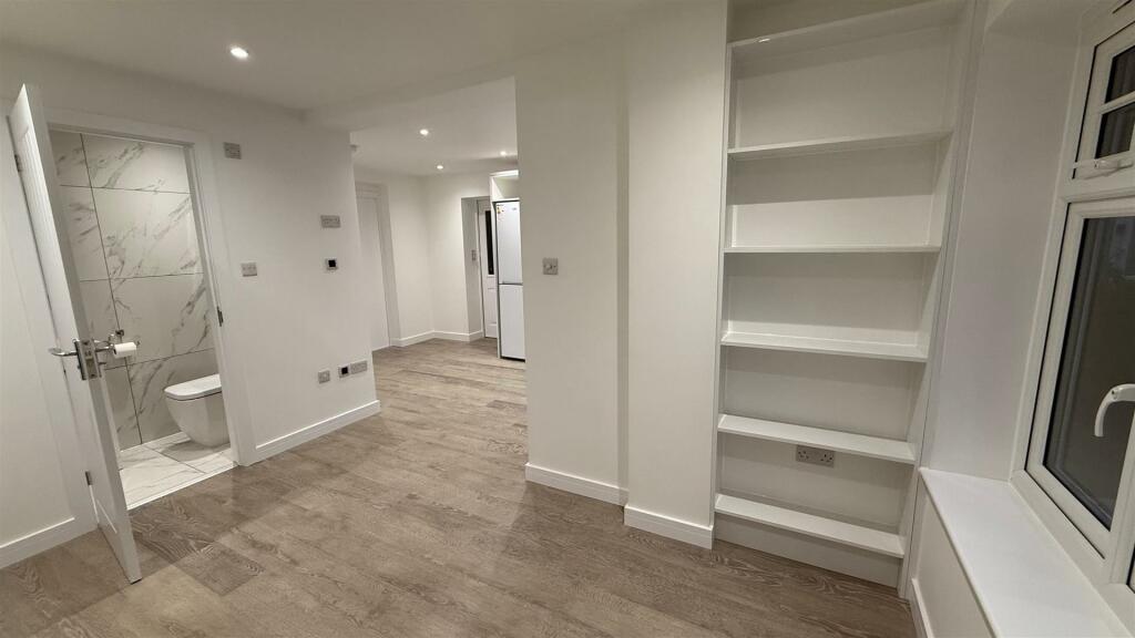 WhatsApp Image 2024-12-23 at 19.51.22_1dc1f571.jpg