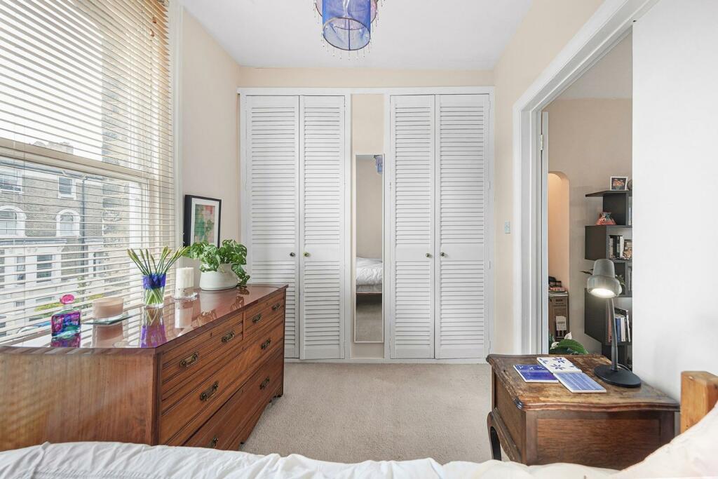 Bedroom (2).jpg