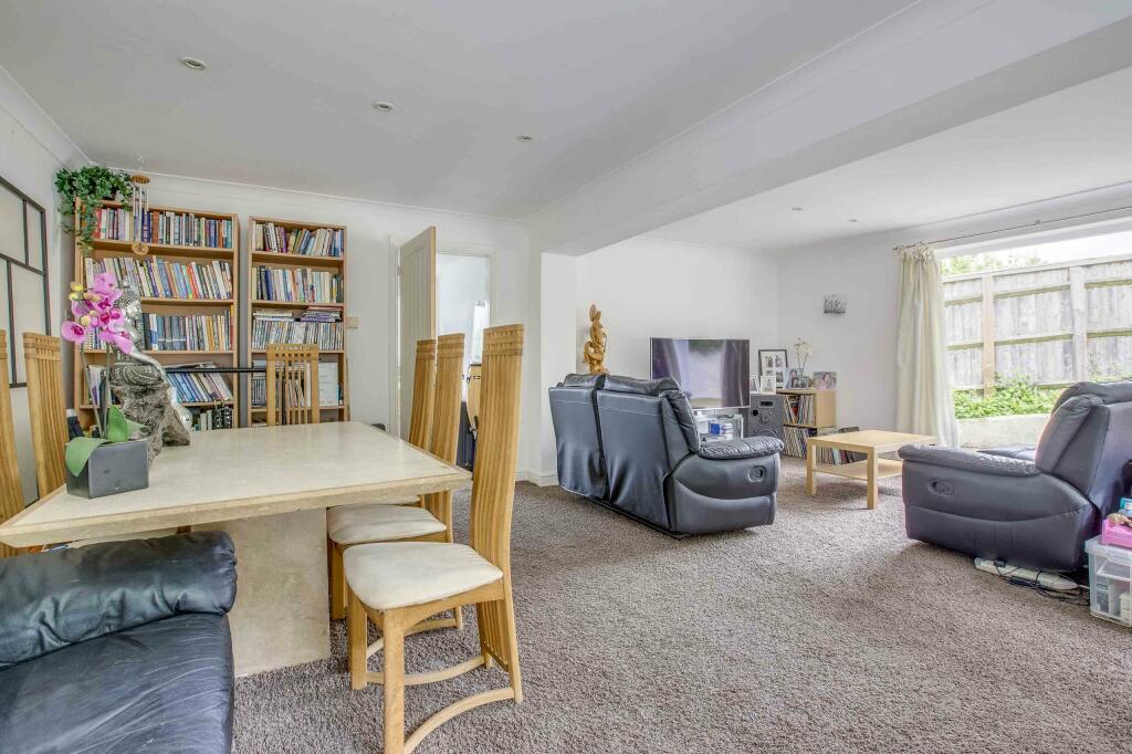 9 Rook Road, HP10 0PY (LOW RES)-11