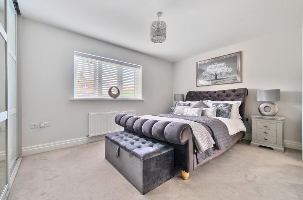 1307149-16-684b01...