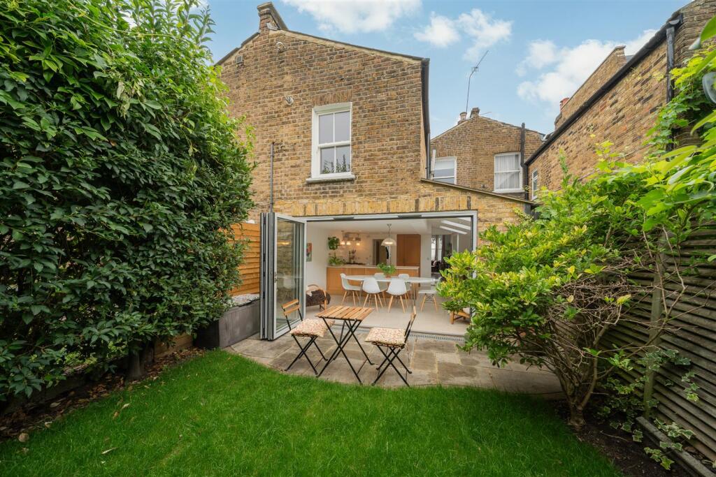 Becklow Road  - (09 of 19).jpg