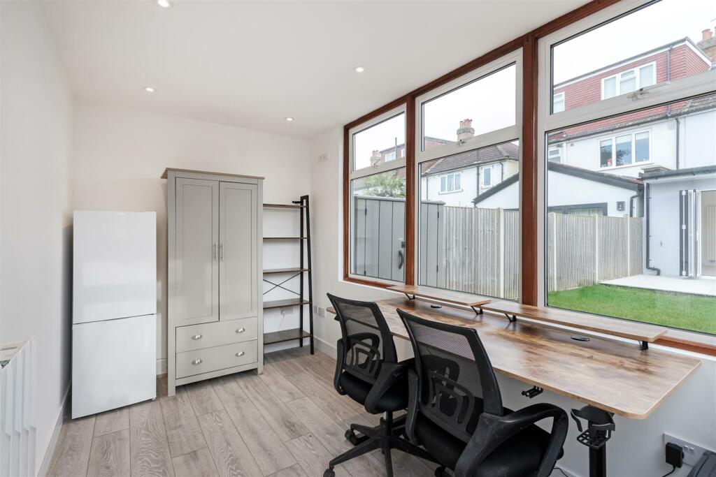 Tennyson Avenue 52 KT3 PH7.jpg
