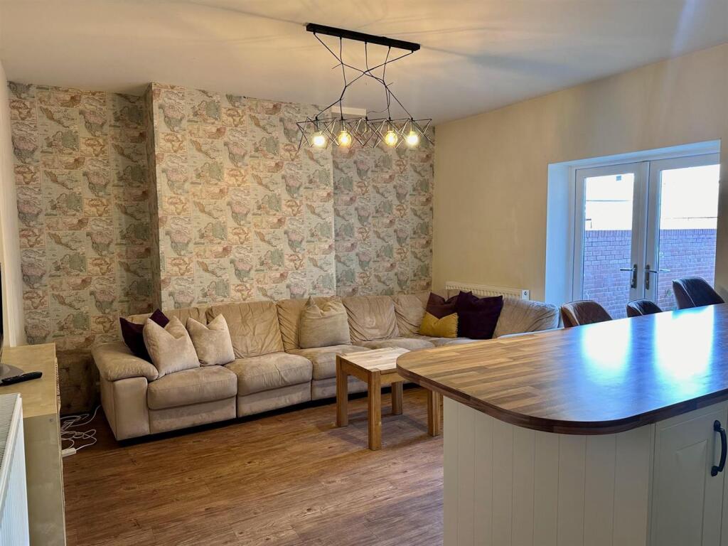 Lounge Area.jpg