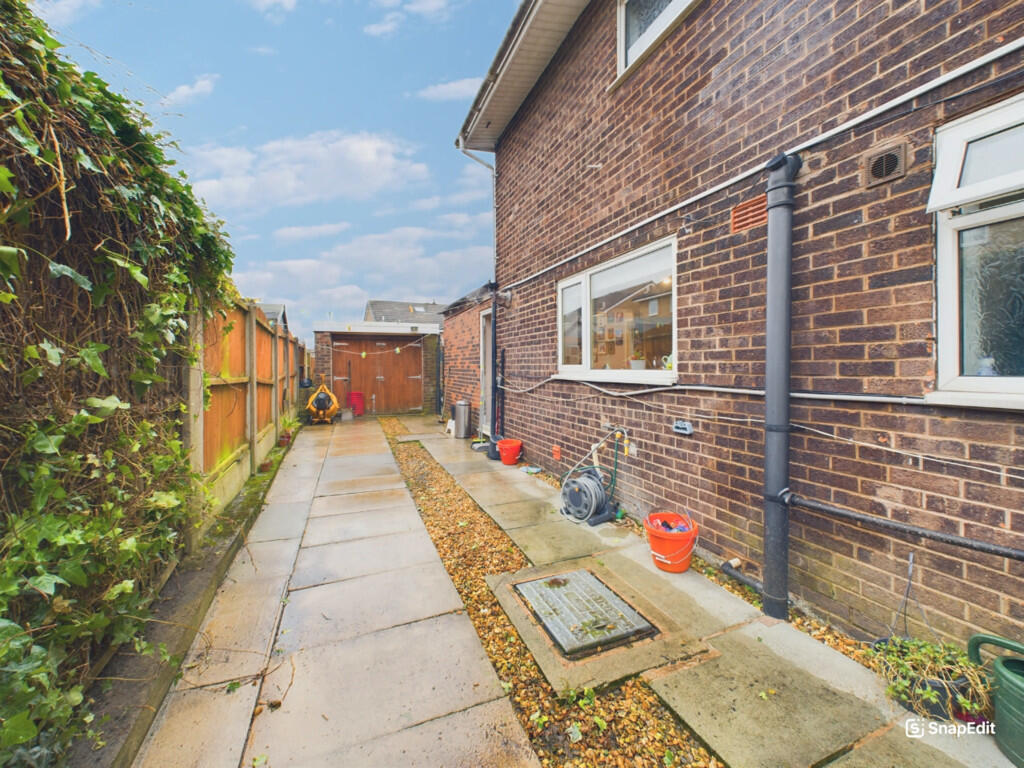 snapedit_17377232...