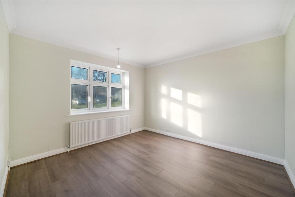 8 Ashton Court, Greenford Road - xKXWpaiASvUA1hi2G