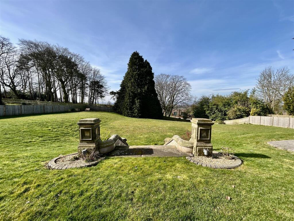 gardens1.JPG
