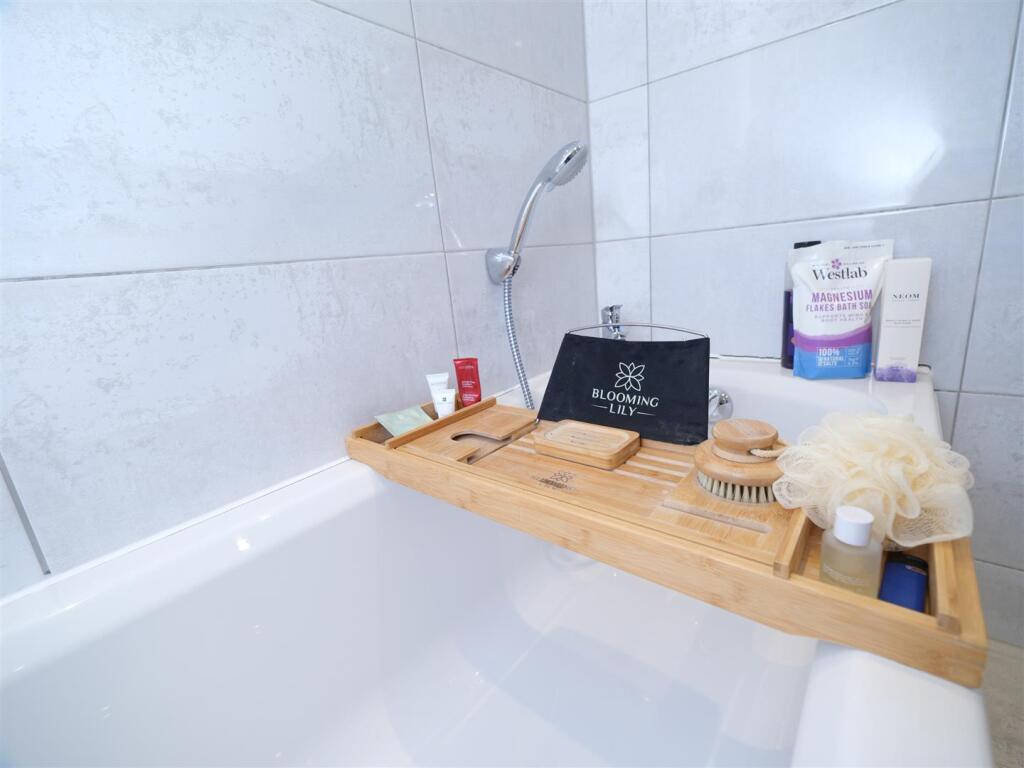 HOUSE BATHROOM