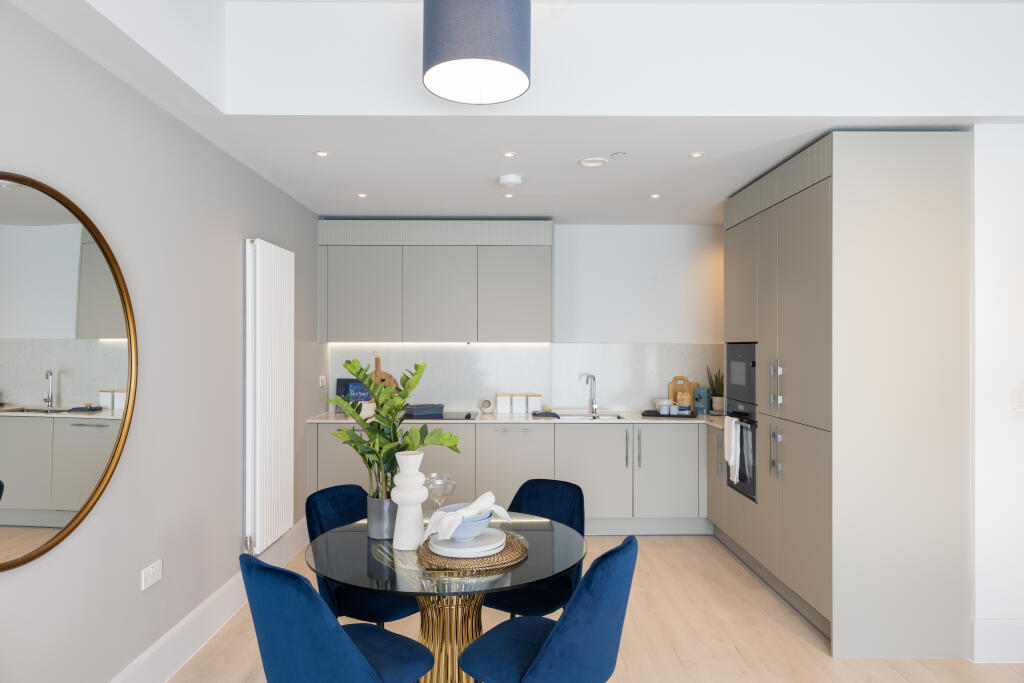 Kitchen / Dining