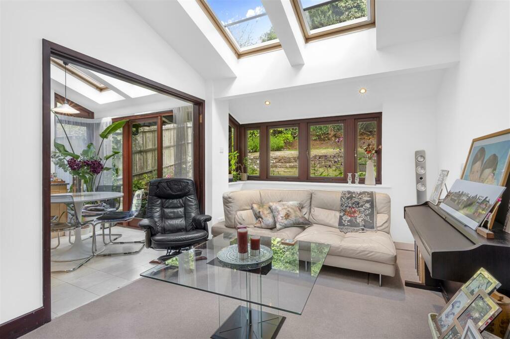 30 Cottenham Park Road,24.jpg