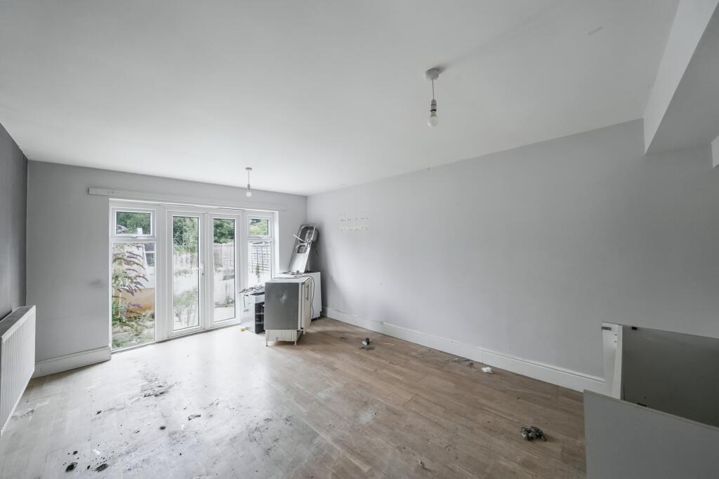 26 Wolf Lane, Windsor, SL4 4HY