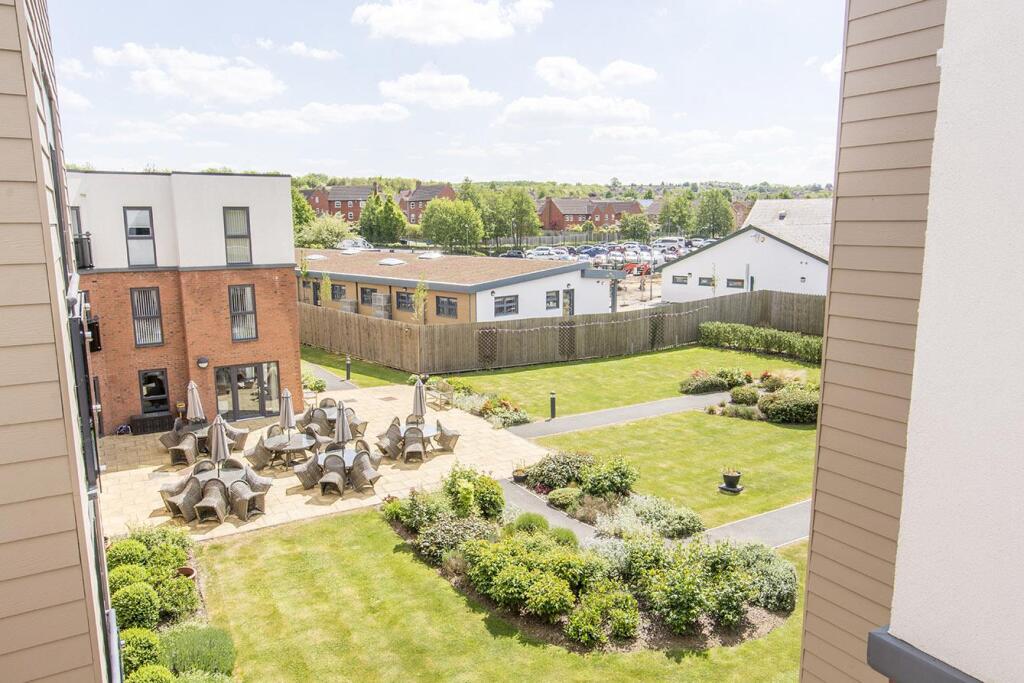 Lease &amp; Service Charges