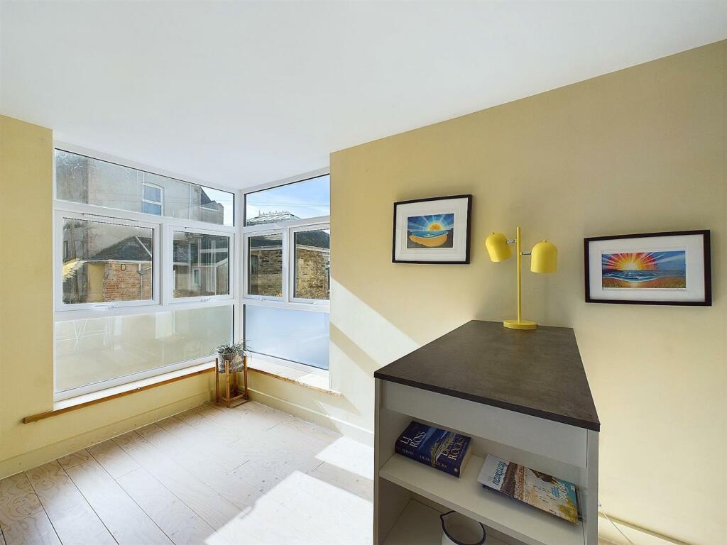 Kitchen/Lounge