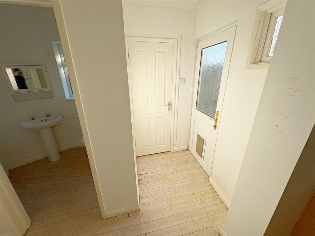 Rear lobby and downstairs wc.jpg