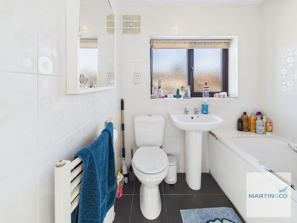 CAM03663G0-PR0142...