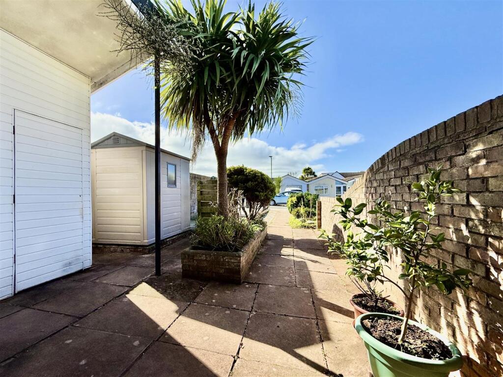 Front Courtyard.jpeg