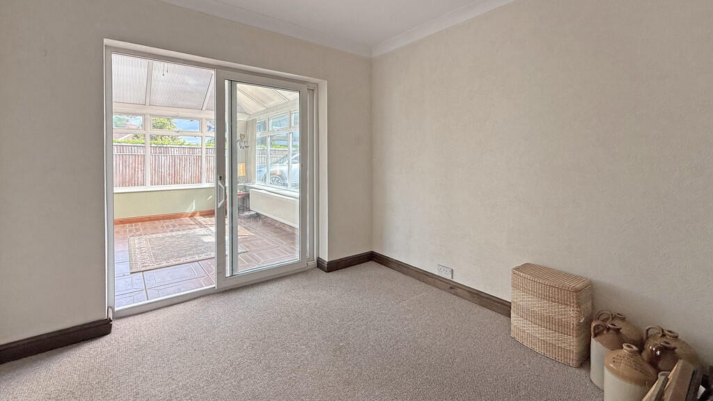 Dining room/bedro...